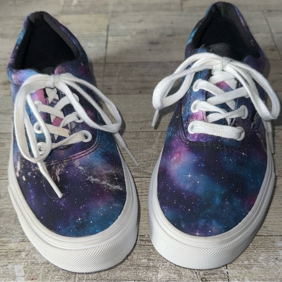 Vans, Galaxy Print, Lace-Up Low Tops - Picture 4 of 9